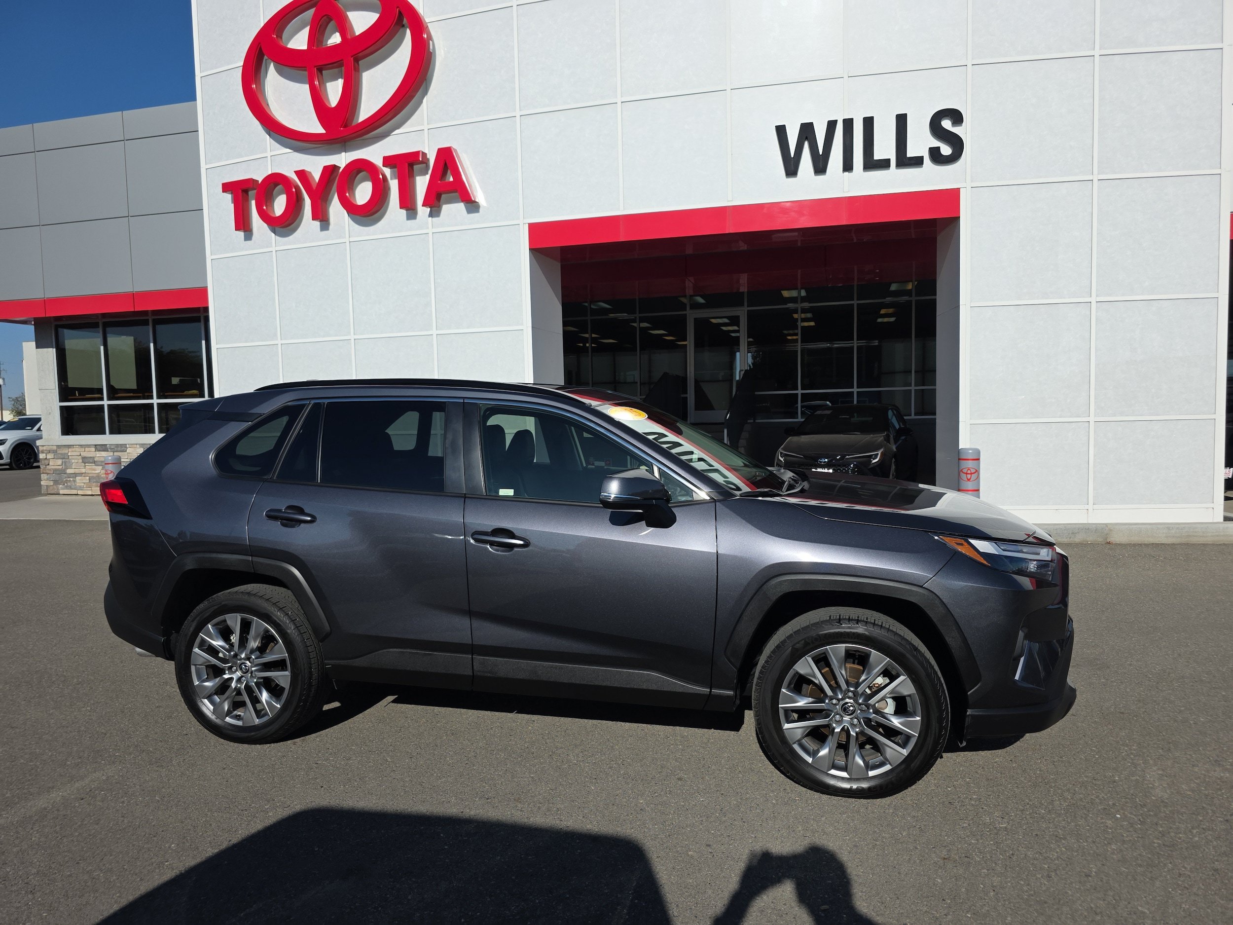 Used 2025 Toyota RAV4 XLE Premium w/ Weather Package AWD/4WD image 1
