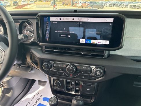 New 2026 Jeep Gladiator Sport image 23