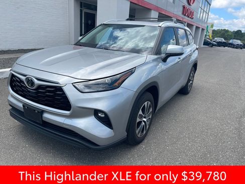 Used 2023 Toyota Highlander XLE FWD image 19