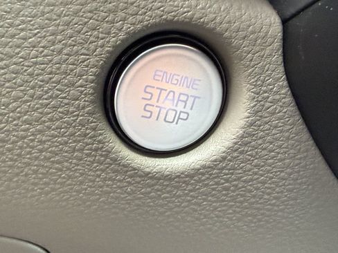 New 2027 Kia Carnival EX FWD image 34