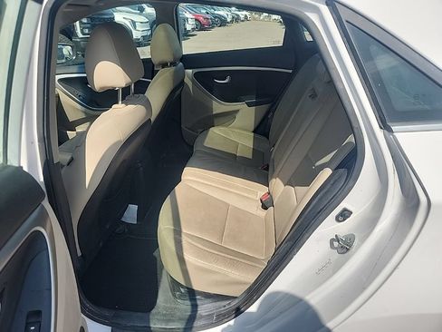 Used 2013 Hyundai Elantra GT w/ Tech Pkg FWD image 19