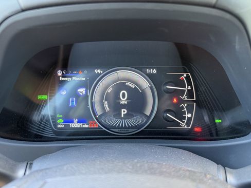 Used 2024 Lexus UX 250h FWD w/ Premium Package image 17