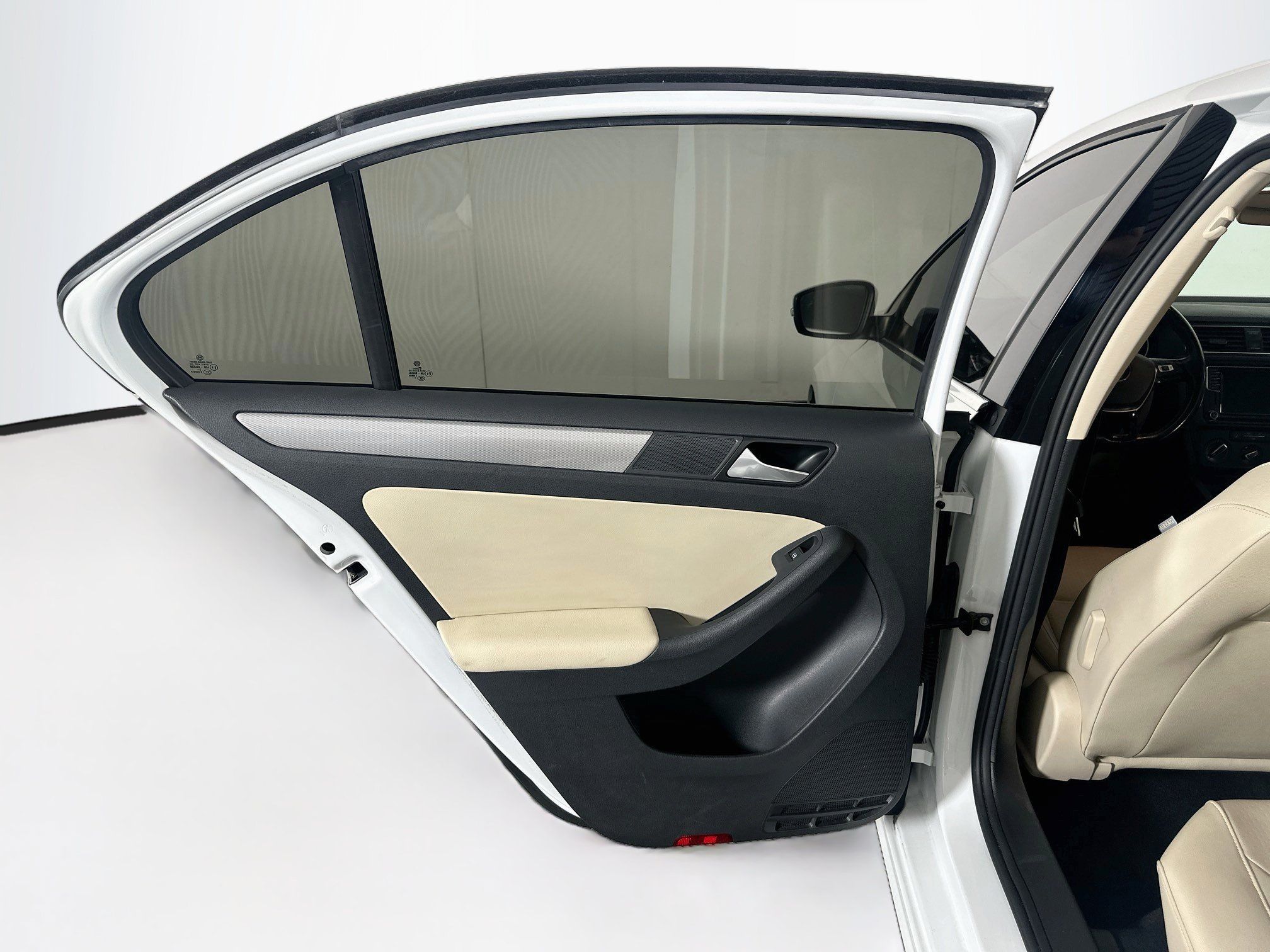 Used 2018 Volkswagen Jetta SE FWD image 26