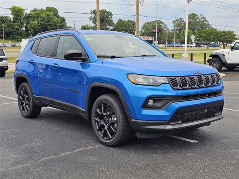 New 2026 Jeep Compass Latitude AWD/4WD image 5