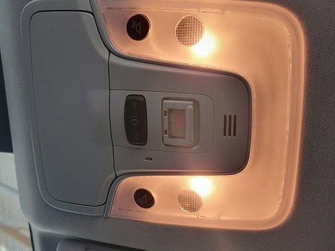 Used 2020 Toyota Prius LE image 16