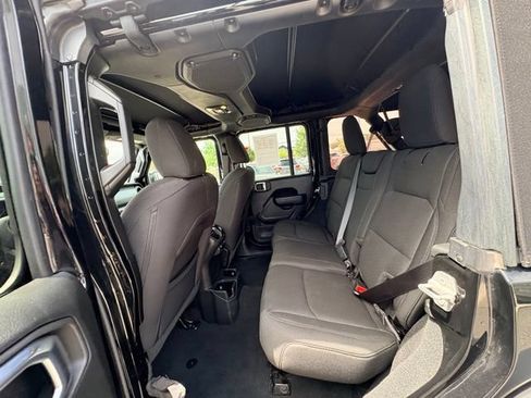 Used 2022 Jeep Wrangler Unlimited Sport AWD/4WD image 27