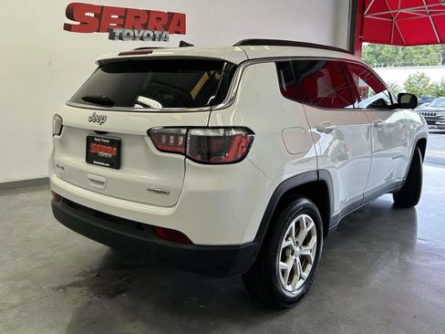 Used 2024 Jeep Compass Latitude AWD/4WD image 3
