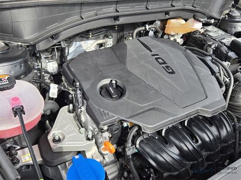 Used 2025 Kia Sorento LX image 19