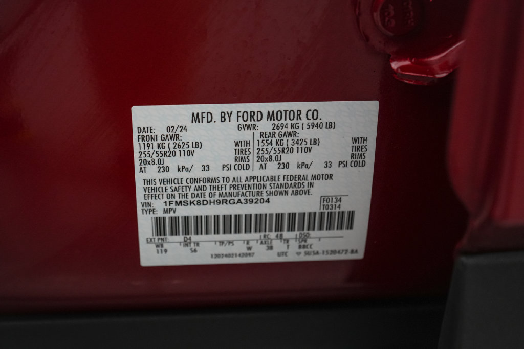 Certified 2024 Ford Explorer XLT w/ Equipment Group 202A AWD/4WD image 25