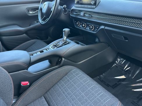 Used 2025 Honda HR-V Sport image 33