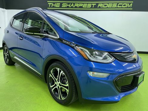 Used 2017 Chevrolet Bolt Premier w/ Driver Confidence II Package image 2