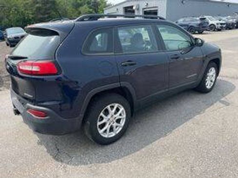 Used 2015 Jeep Cherokee Sport w/ Cold Weather Group AWD/4WD image 5