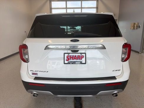 Used 2022 Ford Explorer Platinum w/ Technology Package AWD/4WD image 10
