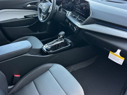 New 2026 Chevrolet Trax LT w/ Driver Confidence Package FWD image 16