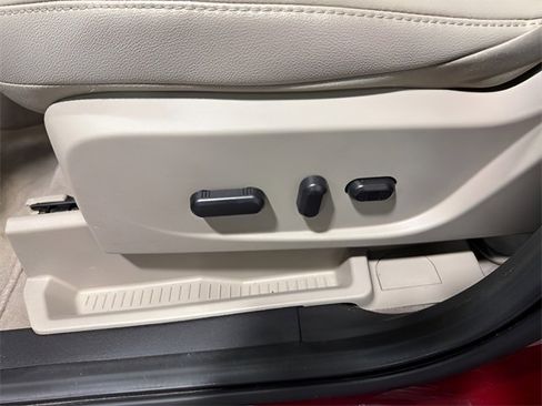 Used 2015 Ford Escape Titanium image 12