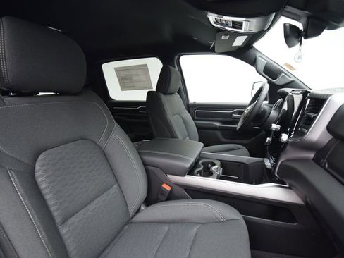 New 2026 RAM 1500 4x4 Crew Cab image 37