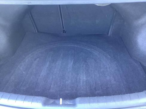Used 2020 Hyundai Elantra Limited FWD image 14