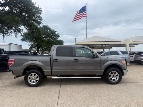 Used 2011 Ford F150 XLT w/ XLT Chrome Pkg AWD/4WD image 8