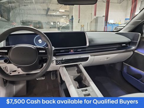 New 2025 Hyundai Ioniq 6 Limited image 17