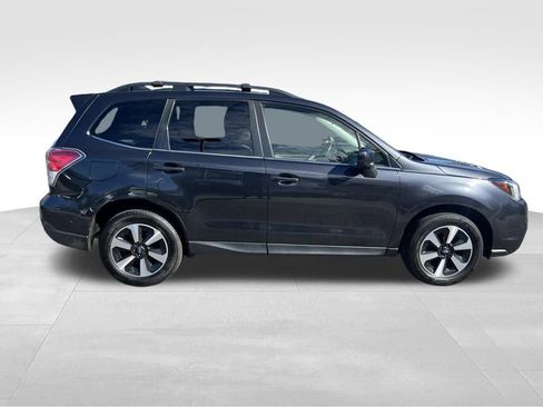 Used 2017 Subaru Forester 2.5i Limited image 9