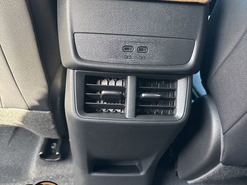 New 2026 Chevrolet Equinox ACTIV FWD image 17