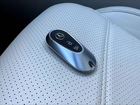 Certified 2023 Mercedes-Benz GLC 300 4MATIC image 10