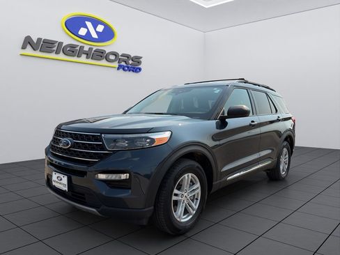 Used 2024 Ford Explorer XLT w/ Equipment Group 202A AWD/4WD image 1