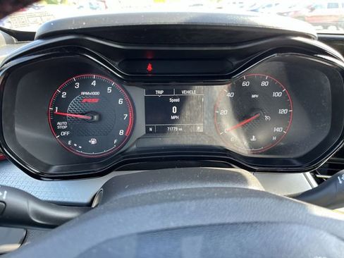 Used 2024 Chevrolet Trax RS FWD image 12