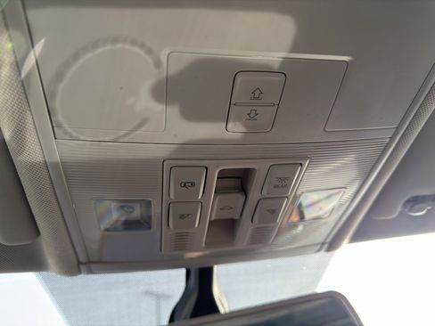 Used 2019 Volkswagen Tiguan SEL image 51