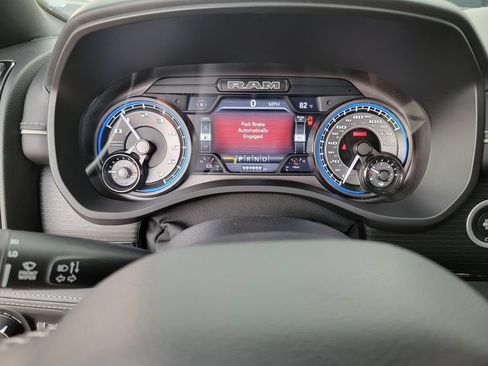 Used 2022 RAM 1500 Limited AWD/4WD image 16
