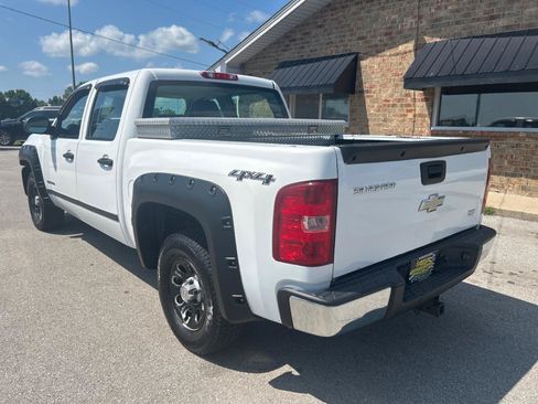 Used 2013 Chevrolet Silverado 1500 W/T AWD/4WD image 9