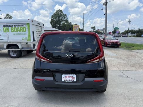 Used 2021 Kia Soul LX FWD image 6