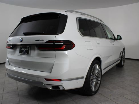 New 2026 BMW X7 xDrive40i image 9