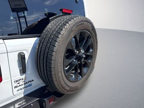 Used 2025 Jeep Wrangler Unlimited Sahara AWD/4WD image 34