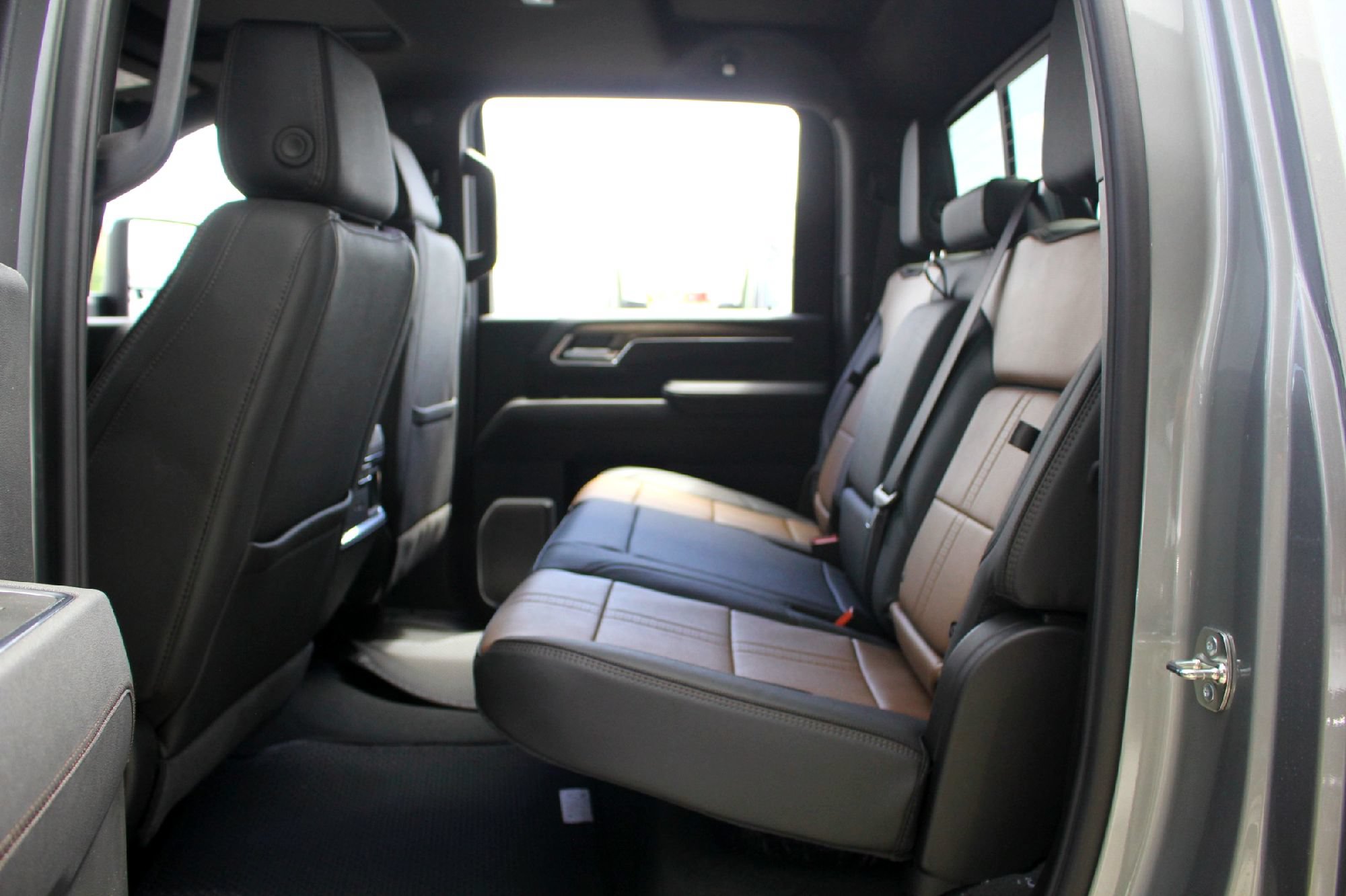 New 2026 Chevrolet Silverado 2500 High Country w/ High Country Premium Package AWD/4WD image 18