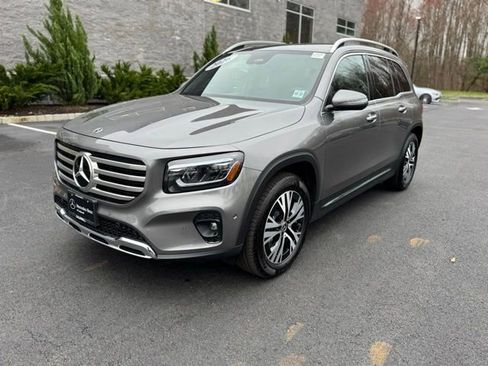 Used 2026 Mercedes-Benz GLB 250 4MATIC image 7
