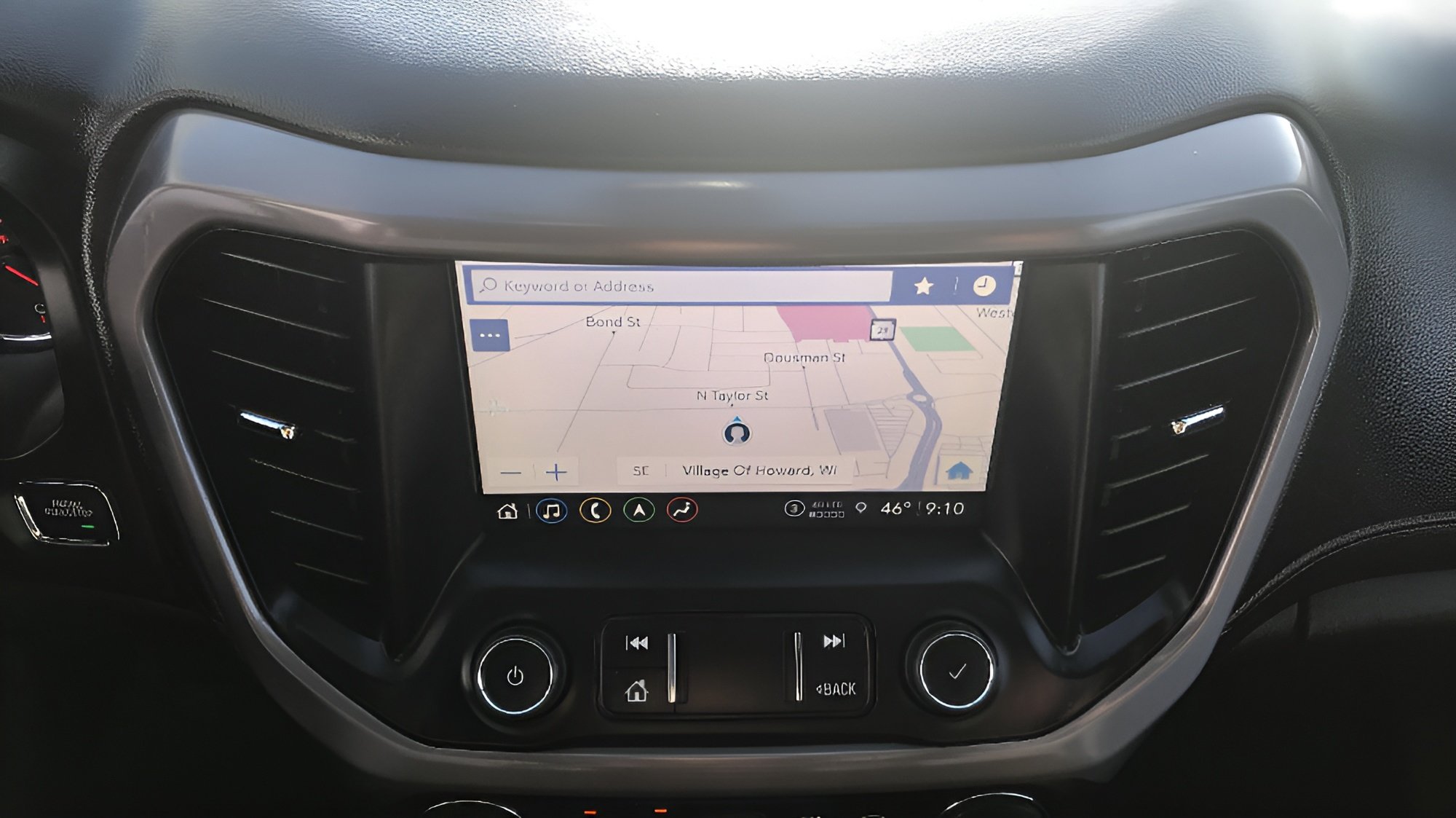 Used 2023 GMC Acadia AT4 w/ GMC Pro Grade Package AWD/4WD image 7