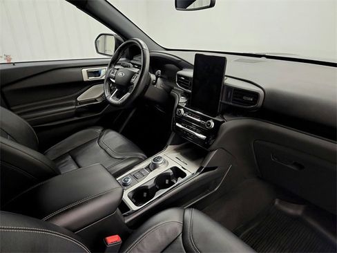 Used 2023 Ford Explorer ST w/ Technology Package image 33