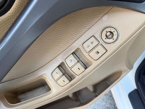 Used 2012 Hyundai Elantra Limited FWD image 20