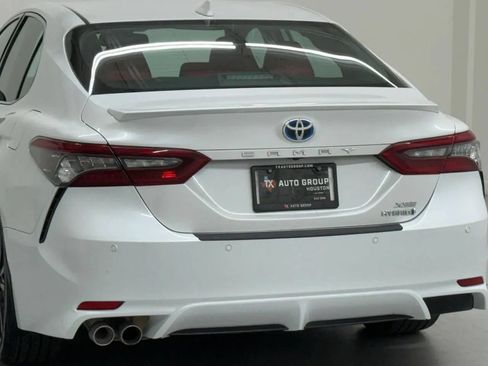 Used 2021 Toyota Camry XSE w/ Navigation Upgrade Package FWD image 39