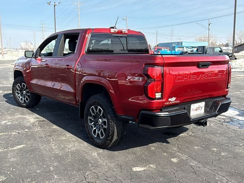 Used 2024 Chevrolet Colorado Z71 w/ Z71 Convenience Package 2 image 5