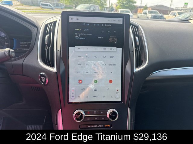 Used 2024 Ford Edge Titanium AWD/4WD image 20