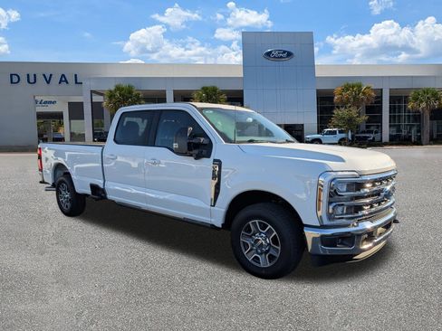 Used 2026 Ford F250 Lariat image 2