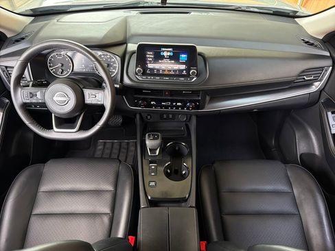 Used 2024 Nissan Rogue SV w/ SV Premium Package image 20