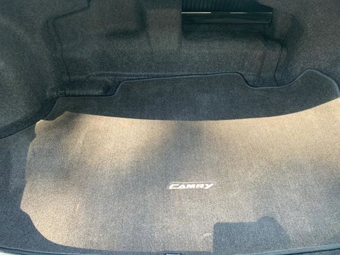 Used 2015 Toyota Camry XLE w/ Moonroof Package FWD image 26