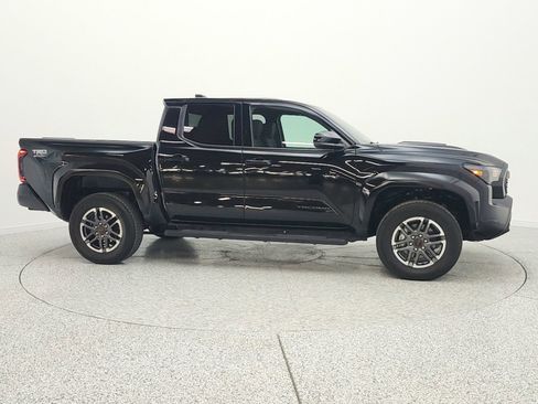 Used 2025 Toyota Tacoma TRD Sport RWD image 4