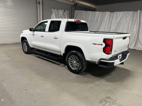Used 2025 Chevrolet Colorado LT w/ LT Convenience Package image 5