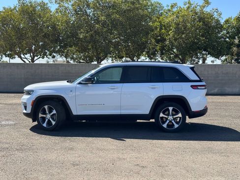 Used 2023 Jeep Grand Cherokee 4WD 4xe image 8