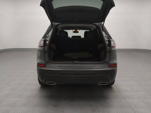 Used 2021 Jeep Cherokee Latitude Lux w/ Comfort/Convenience Group image 29