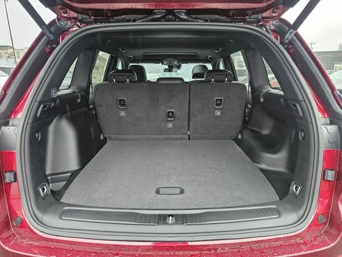 New 2026 Jeep Grand Cherokee Altitude image 13